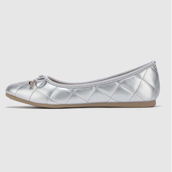 🆕 Quilted Metallic Ballet Flats - Picture 2 of 6